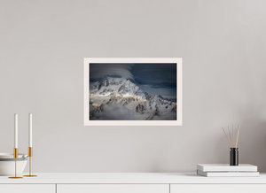 Lenticular Throne, New Zealand