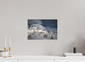 Lenticular Throne, New Zealand